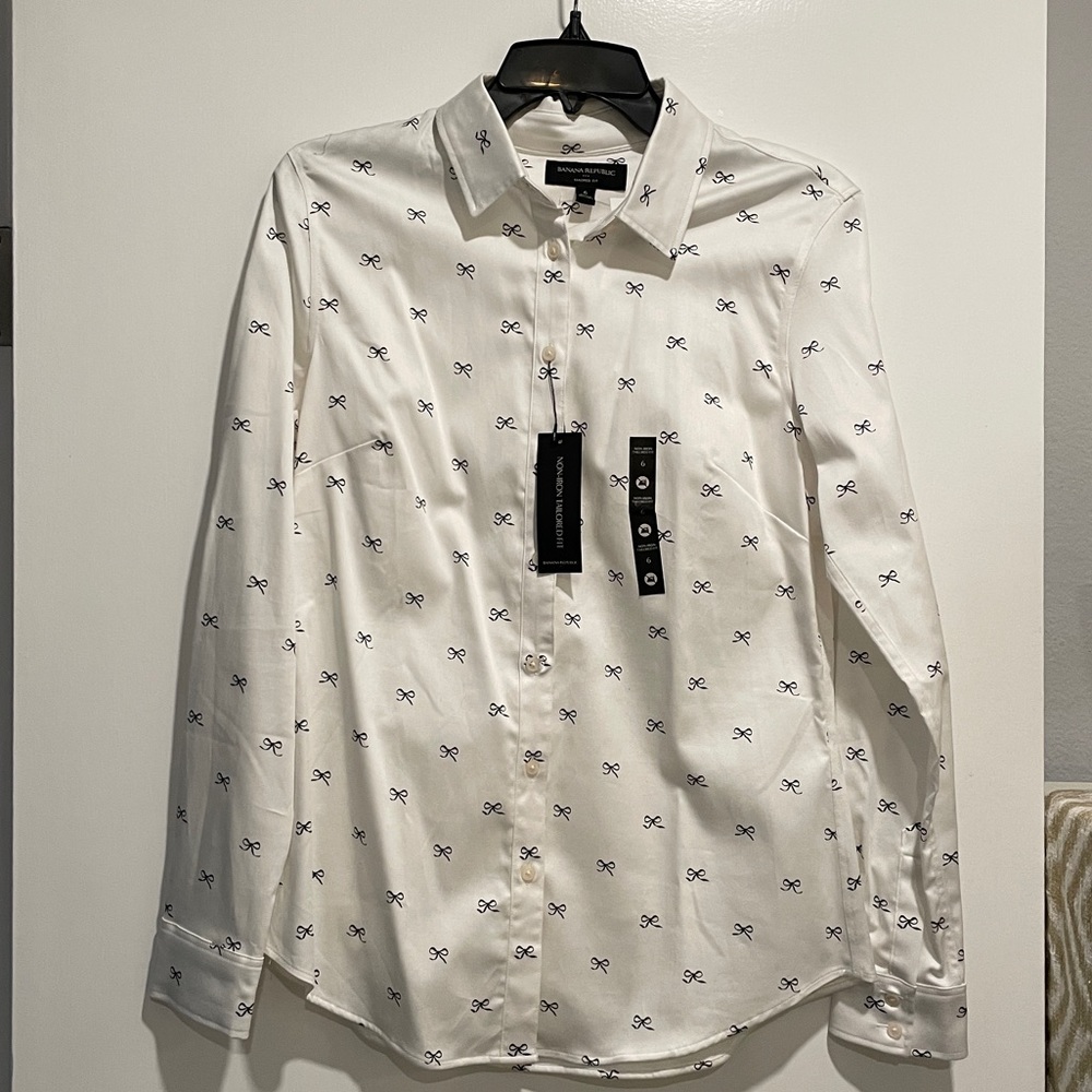 White Women’s Button Down Shirt w/ Bow Print, 6